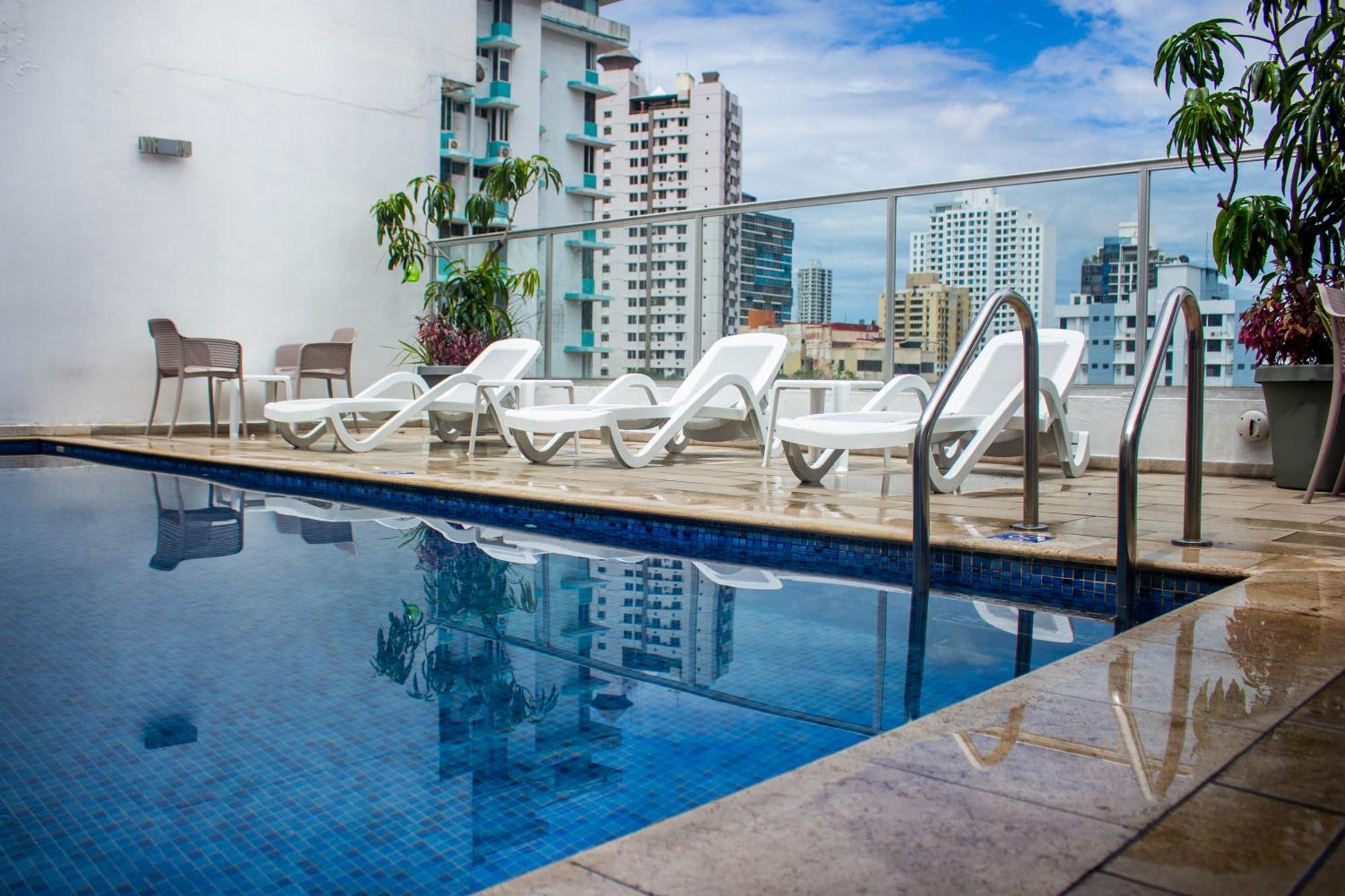 Ramada By Wyndham Panama Via Argentina Hotel Exterior foto